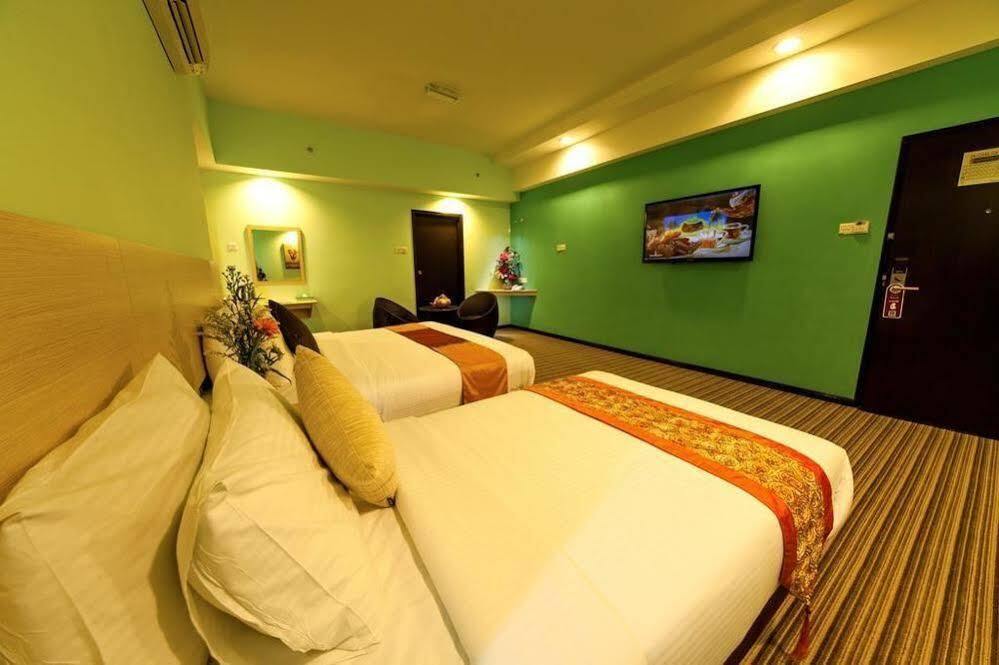 Thy Executive Hotel Johor Bahru Exterior foto